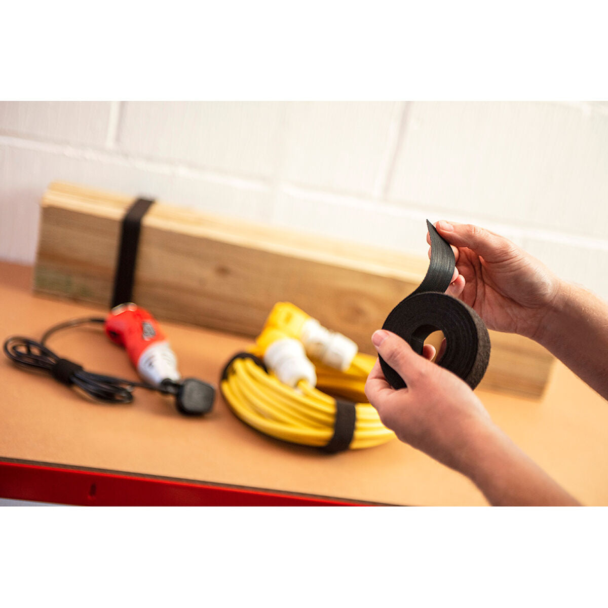 V2H1050C9F1463B27976036AF52E03833F3R6754497P3